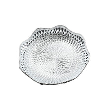 Decorative serving tray in round shape