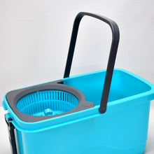 Large bucket spin mop for easy cleaning